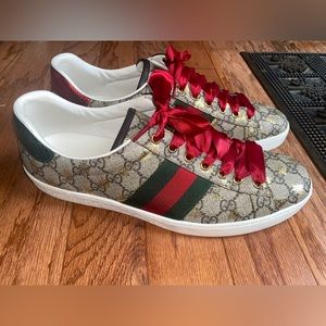 Mens Gucci Ace GG Supreme Bees Sneaker